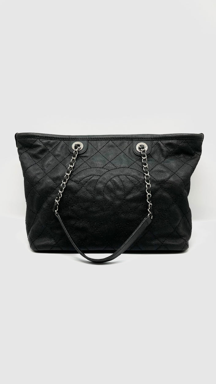 Preowned. Chanel CC Quilted Tote Bag Black Caviar. 20869935|9868