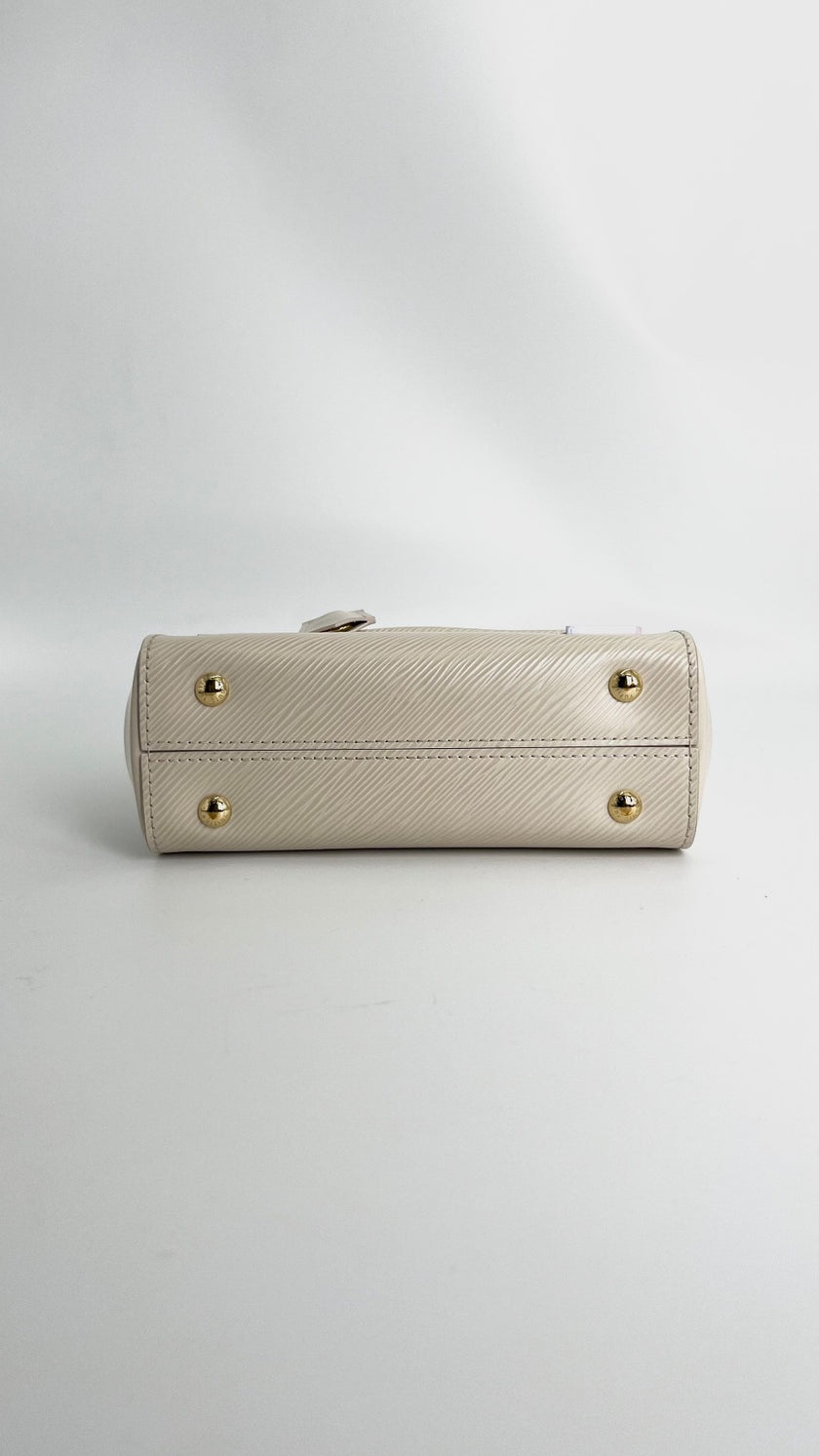 Preowned. LV Clunny Epi White Mini. Microchip|4814