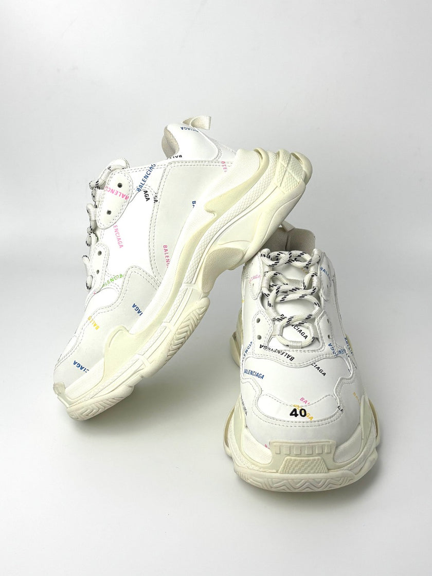 Unused. Balenciaga Triple S Sneakers White. 40|8933