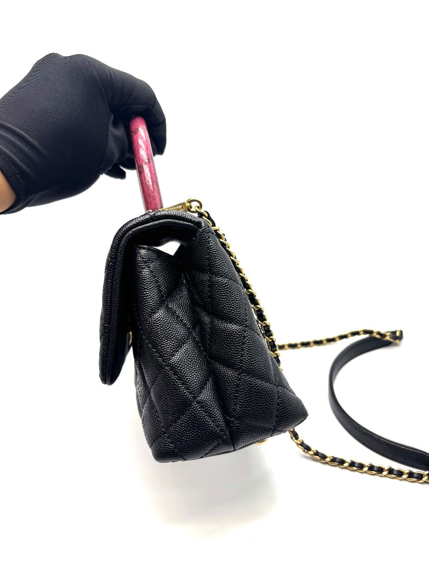 Preowned. Chanel Coco Handle Small Black Caviar Pink Python Handle. 26837080|17105