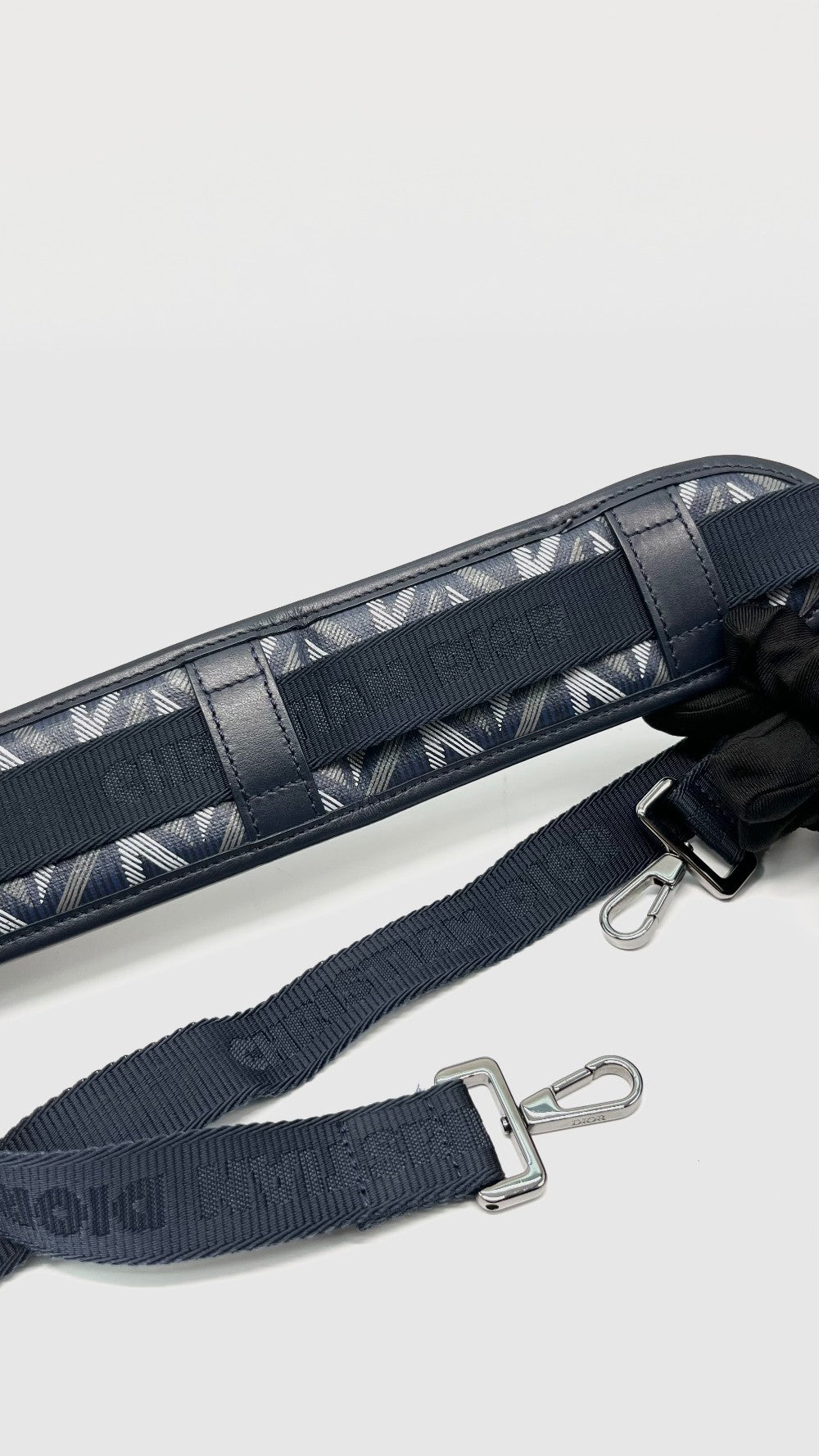 Like New. Dior Safari Messenger Co Diamond Dark Blue|13126