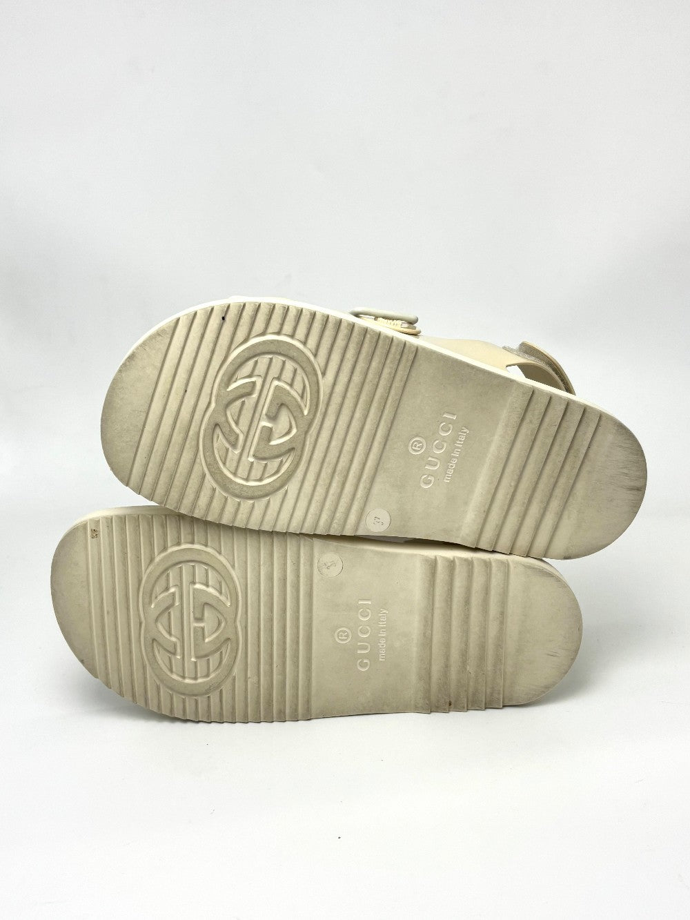 Preowned. Gucci Buckle Sandals White. 37|6458
