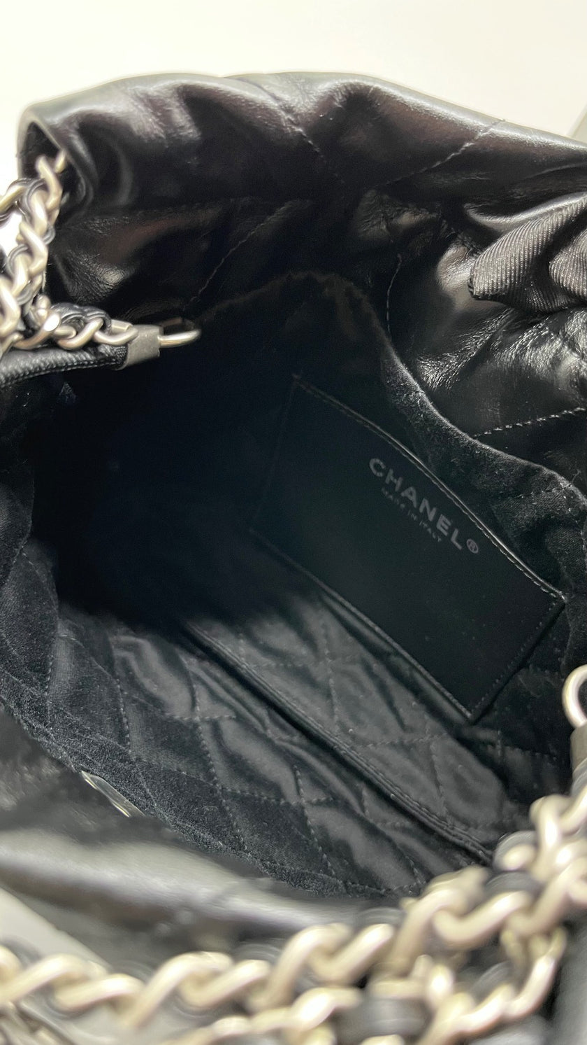 Brand New. Chanel 22 Mini Black SHW. ELE868AR|5279