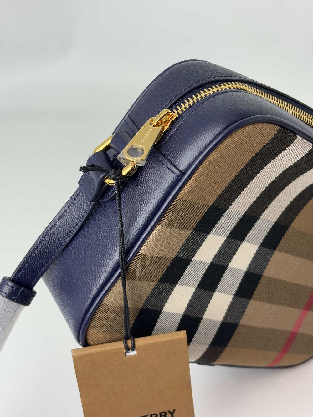 Brand New. Burberry Camera Bag Blue|6319