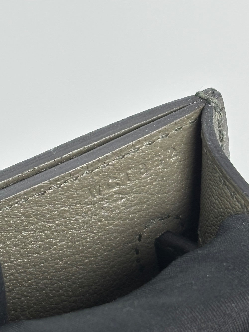 Brand New. Hermes Kelly Depeches Colormatic. WCT862TC|3388