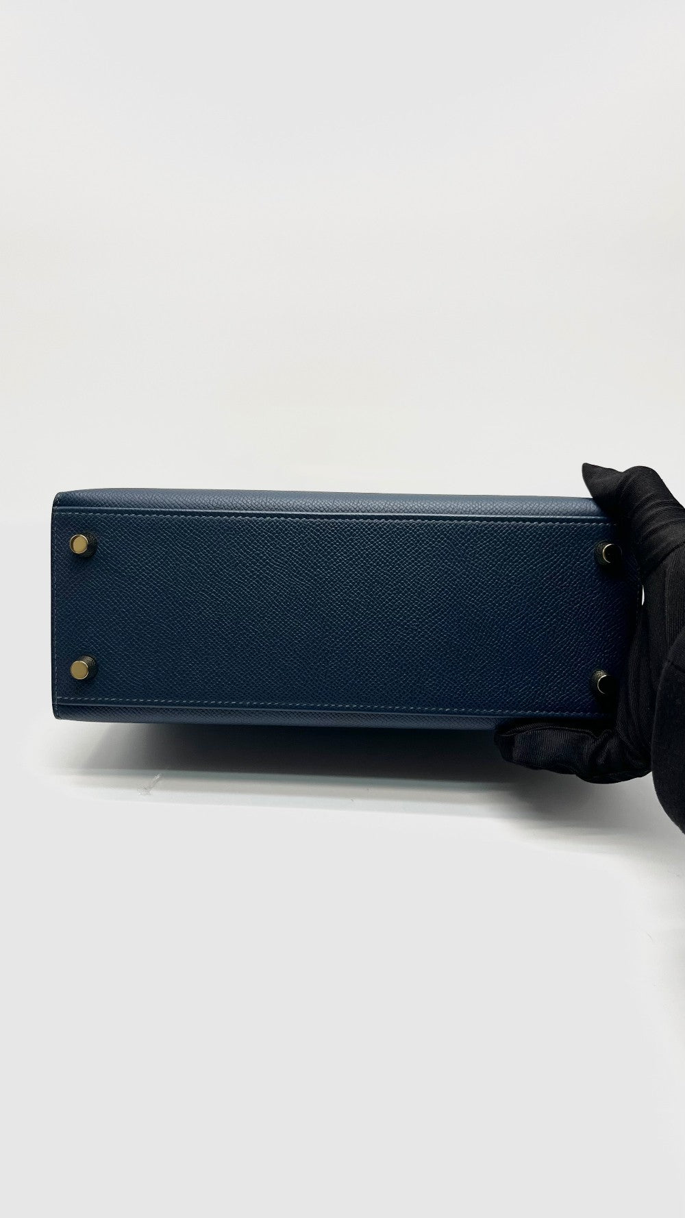 Preowned. Hermes Kelly 25 Blue De Prusse Epsom Sellier GHW. WHA469KY|16010