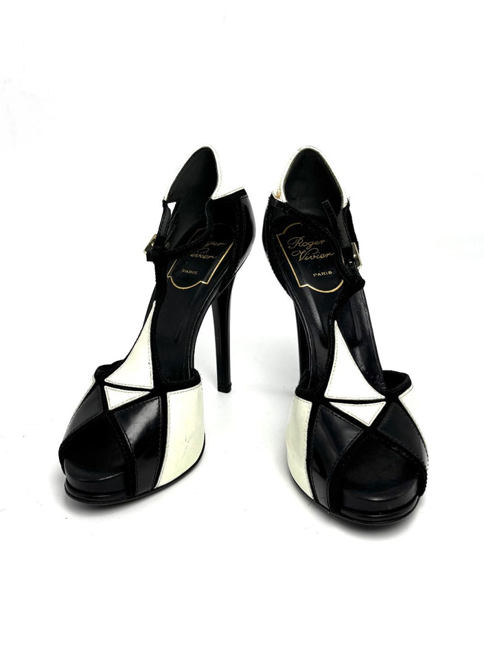 Like New. Roger Vivier Heel Black. 34.5|10655