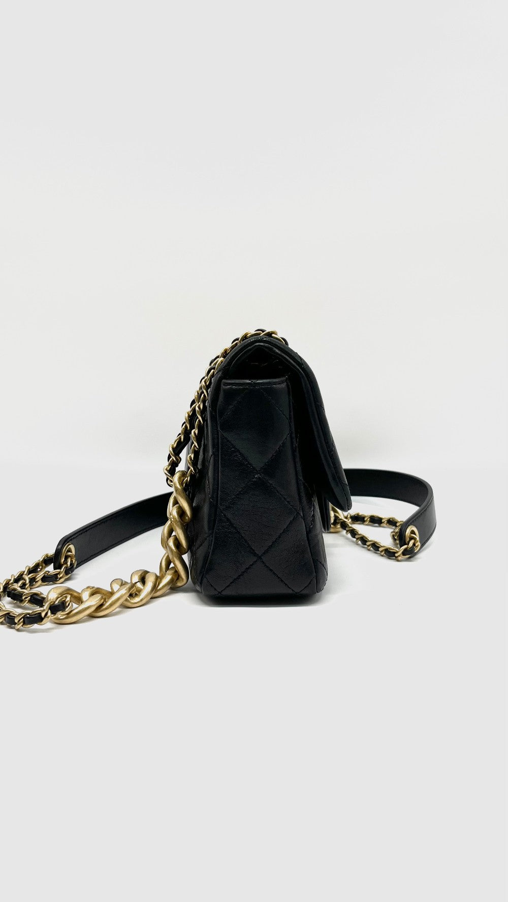 Preowned. Chanel Mini Square Flap Black Calfskin GHW. XJ2X9N68|14172