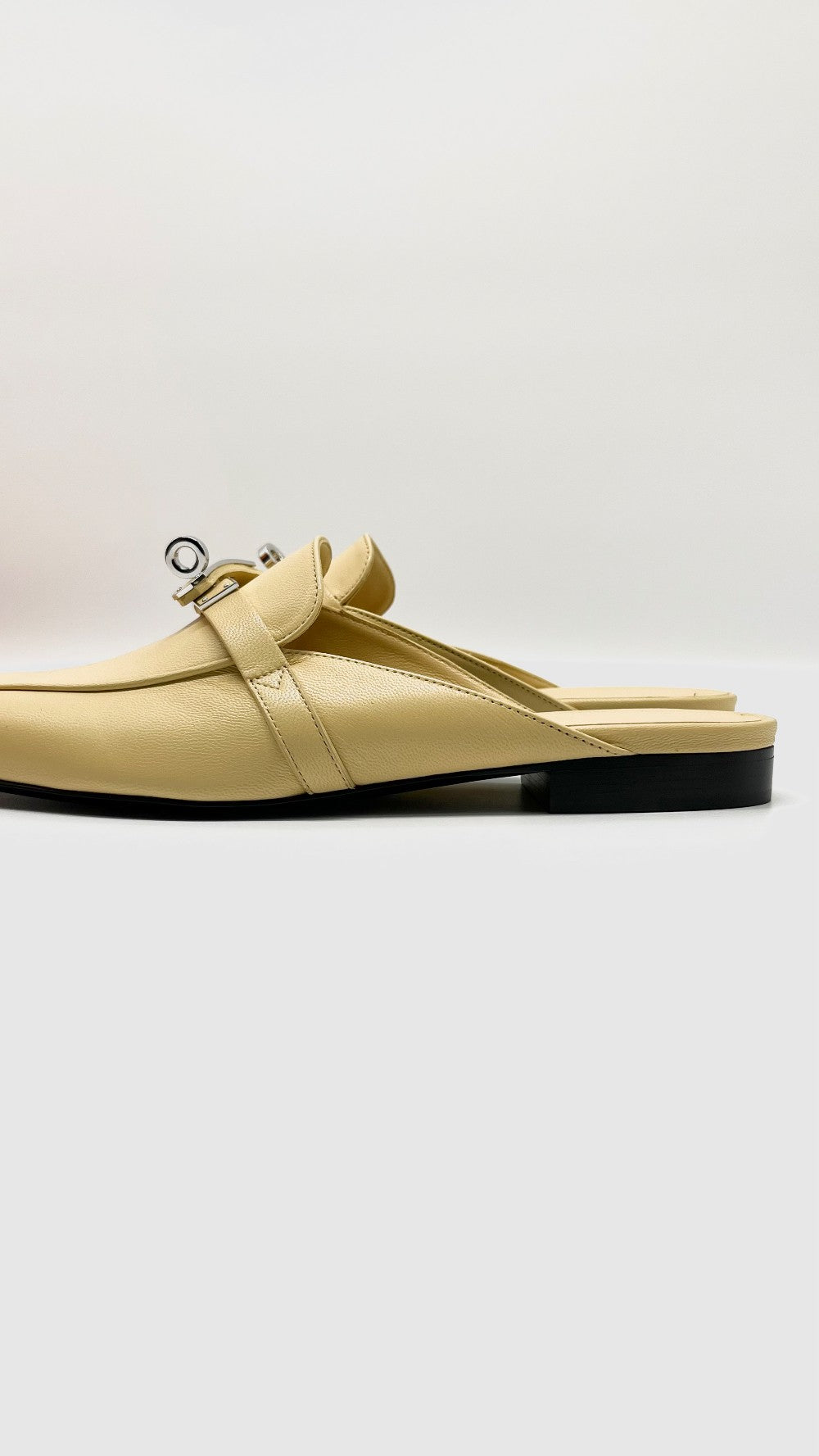 Unused. Hermes Oz Mules PHW. 37|6922