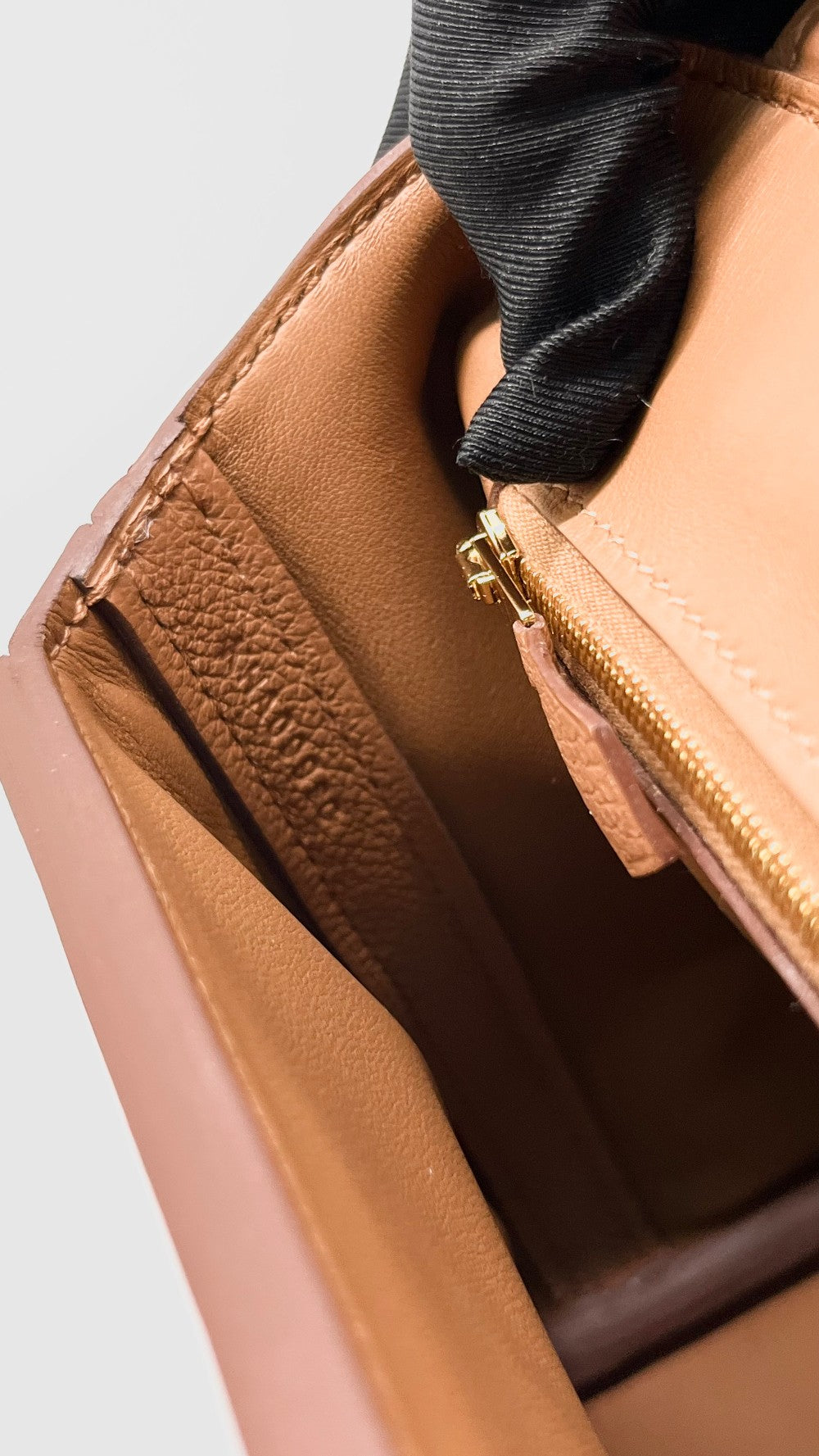 Brand New. Hermes 24/24 Mini Gold Evercolor GHW. KHA099SC|13058