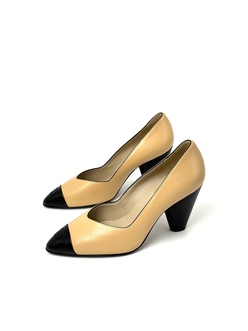 Brand New. Chanel Heel Beige Black Heel. 36|7675
