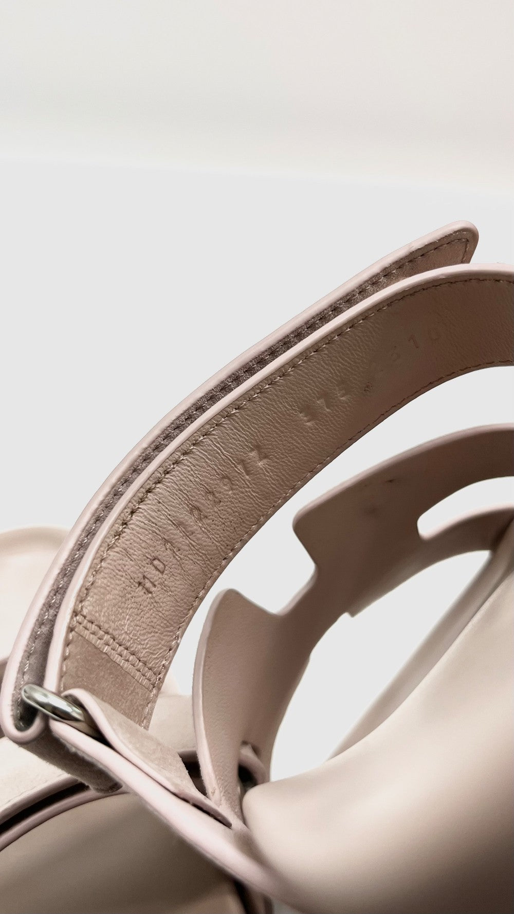 Like New. Hermes Chypre Suede Rose Porcelaine. 37.5|6862