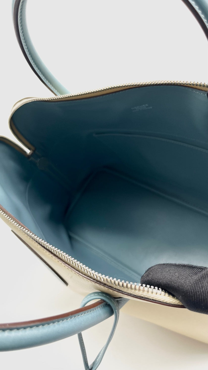 Preowned. Hermes Bolide 35 Vanilla/Blue Jean Box Calf PHW. MU10|13909