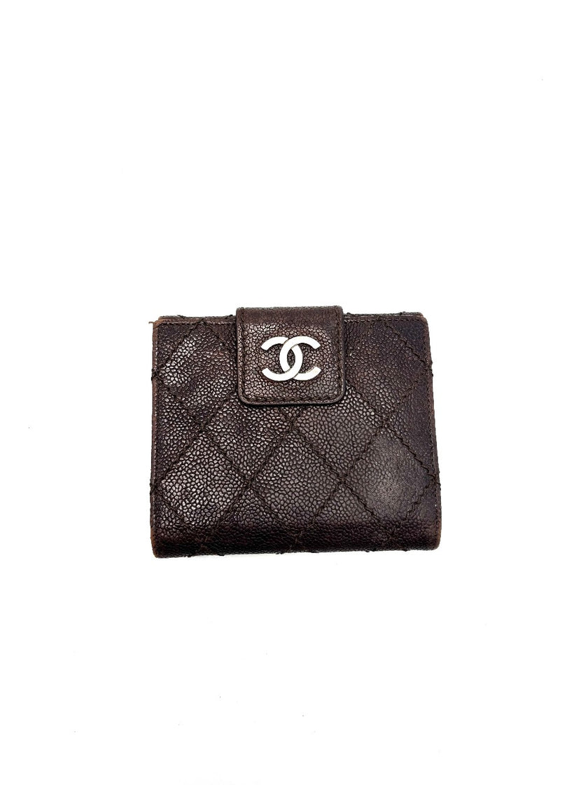 Preowned. Chanel Bifold Wallet Brown Caviar SHW. 10776392|16954