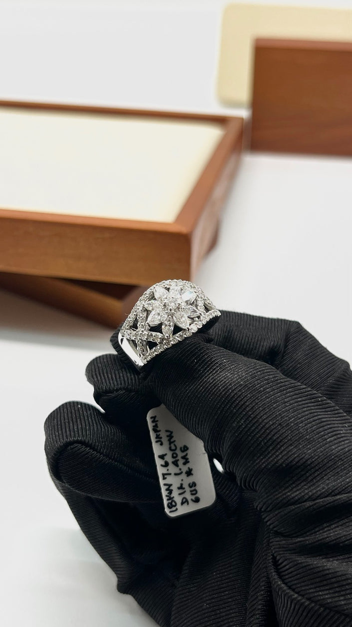 Brand New. Flower Diamond Ring 1.4Ct Total Carats US 6 JAPAN 18K White Gold|10938