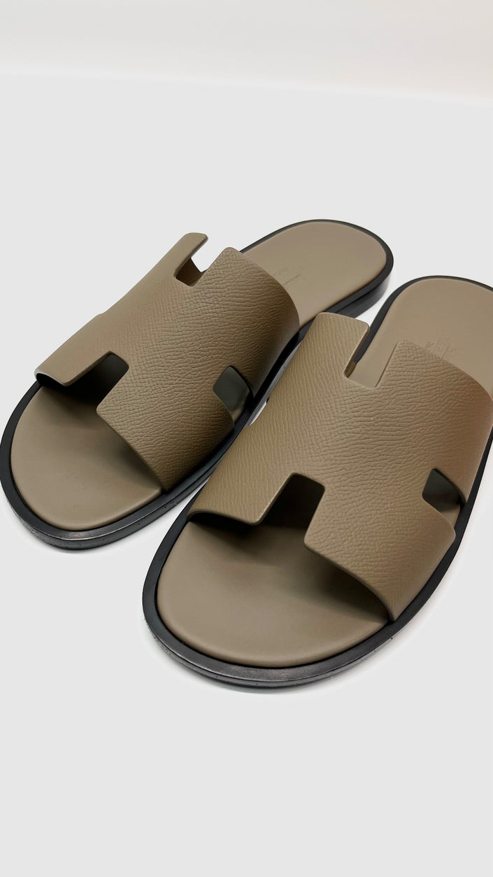Brand New. Hermes Izmir Sandals Etoupe. 39.5|6845