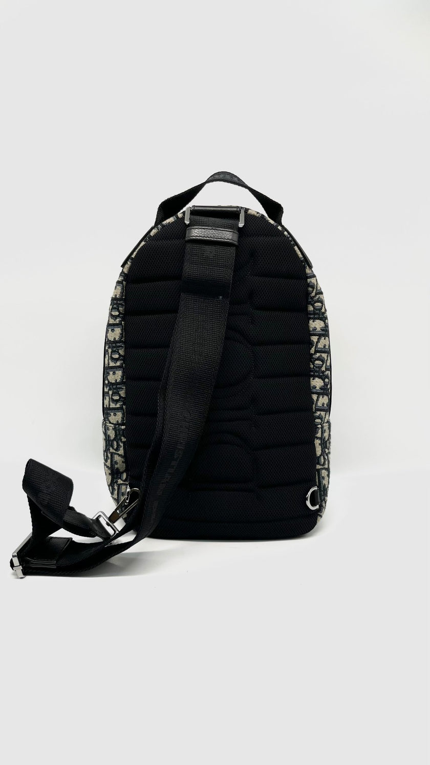 Preowned. Dior Rider Sling Crossbody Bag Oblique. 15BO0223|14212