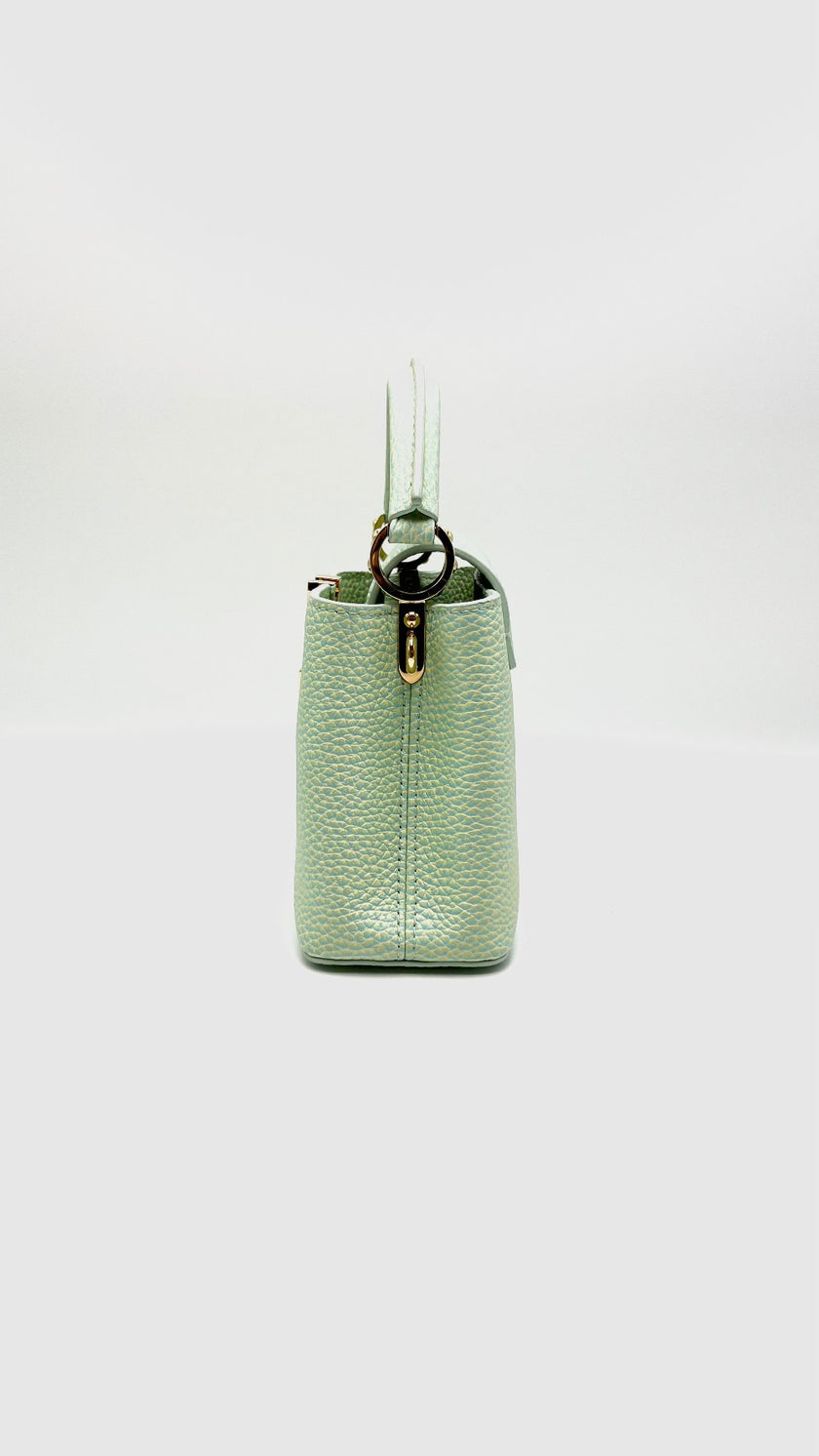Like New. LV Capucines Mini Vert Deau (Green). Microchip|15846