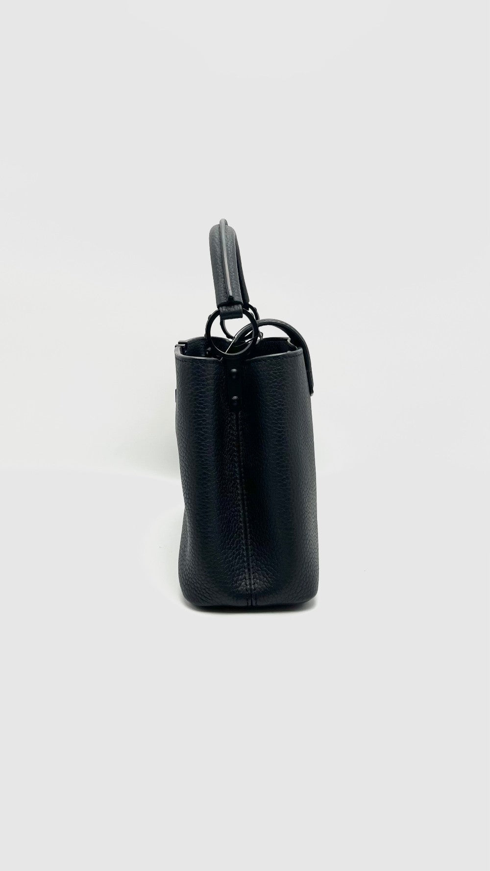 Preowned. LV Capucine BB So Black. MS5218|15704