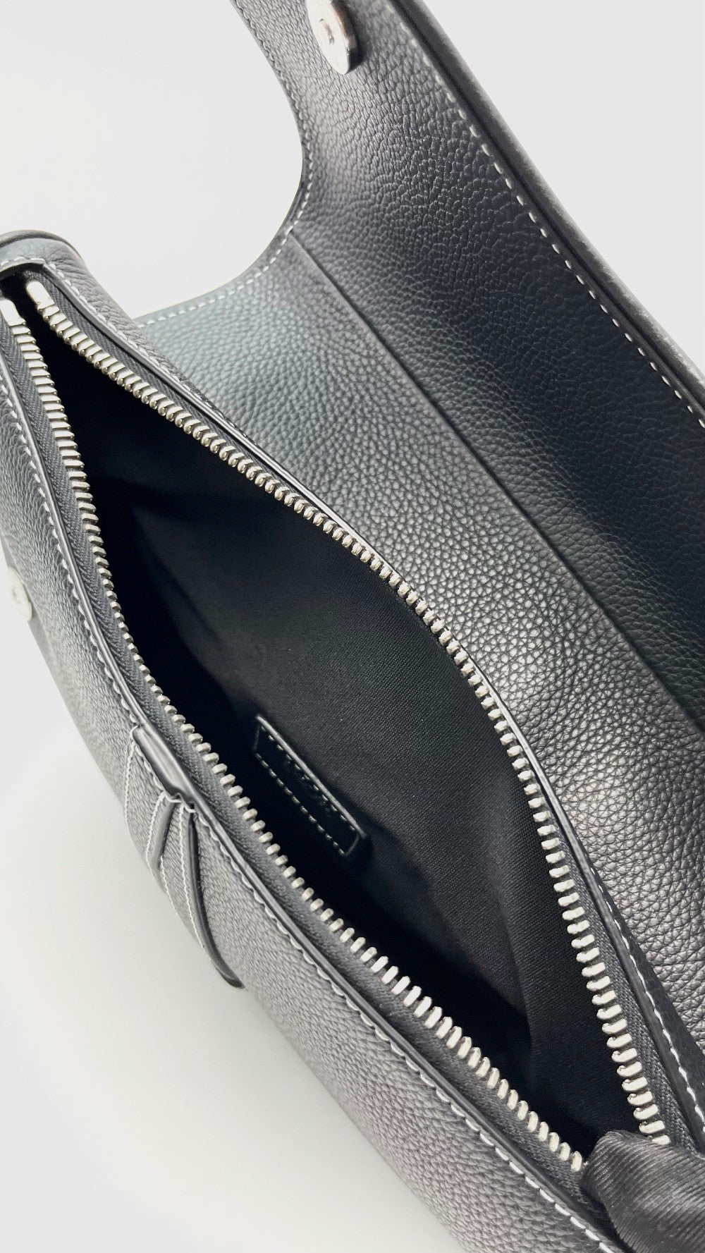 Like New. Dior Saddle Grained Calfskin Black for Men. 11-BO-1211|16431