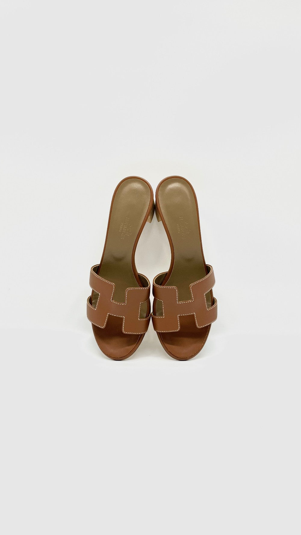 Brand New. Hermes Oasis Gold. 37|13971