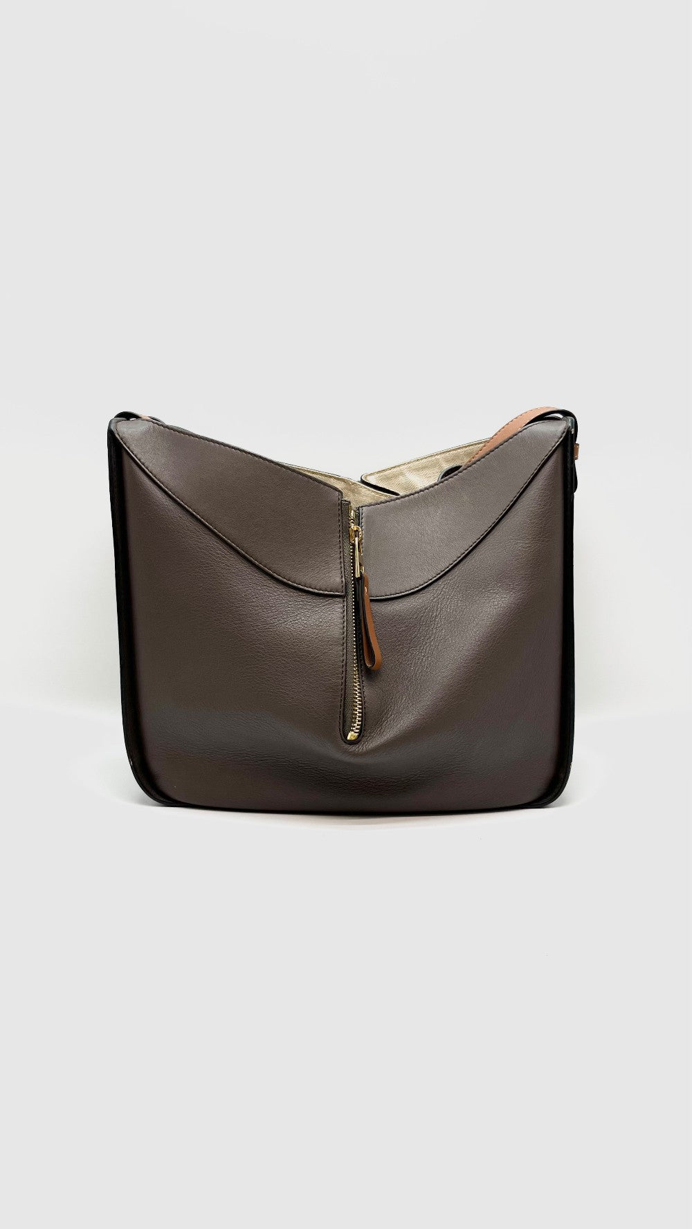 Preowned. Loewe Hammock Small Bicolor Dark Brown/Camel|16093