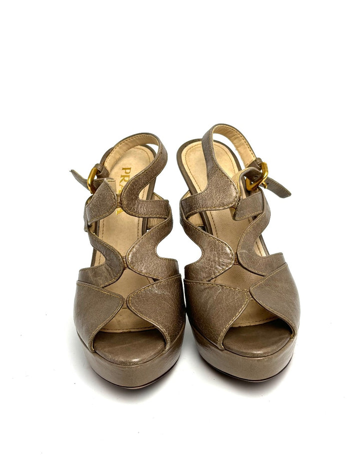 Like New. Prada Open Toe Heel Beige. 35|10677