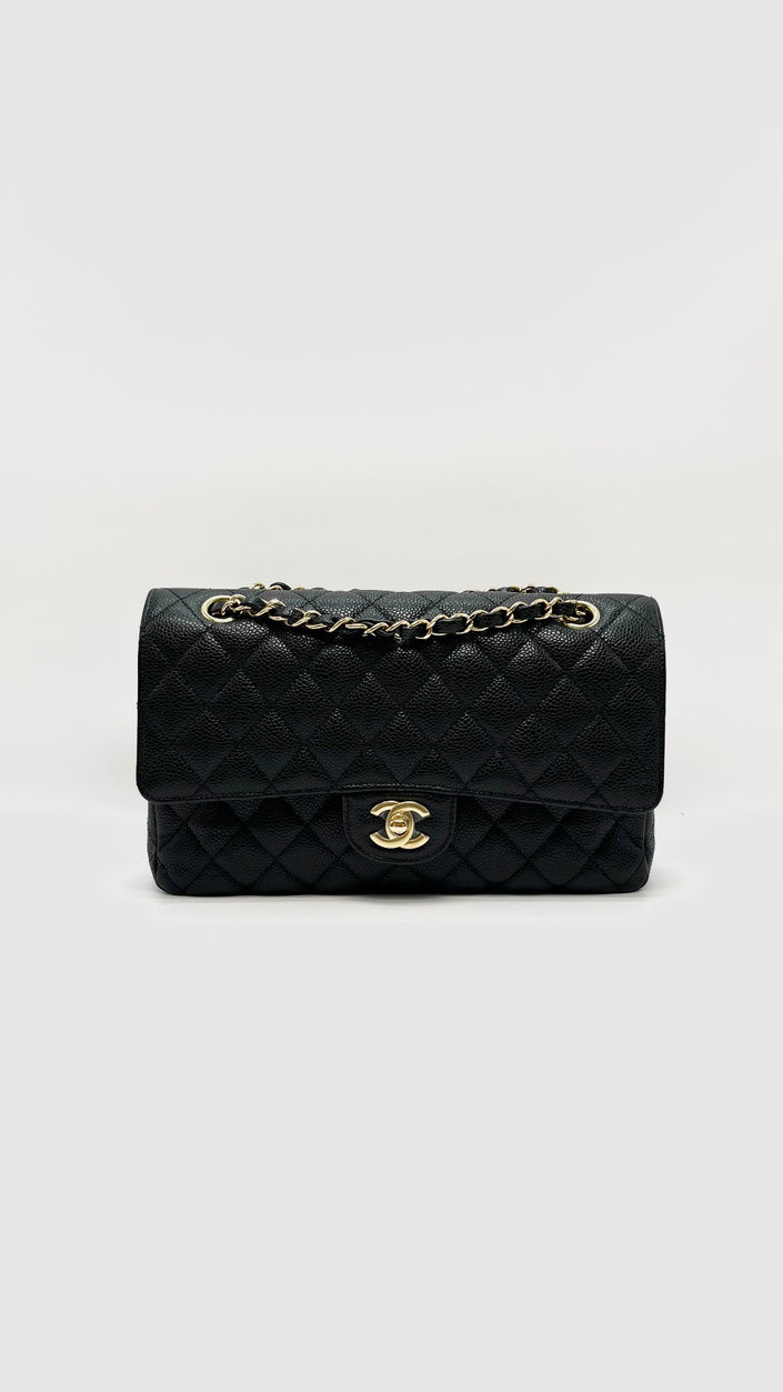 Preowned. Chanel Medium Double Flap Black Caviar GHW. 20899532|16439