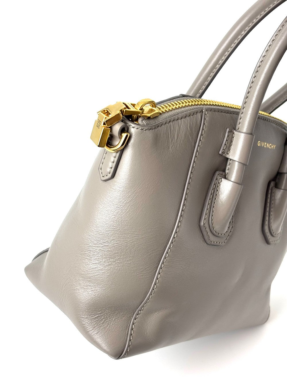 Preowned. Givenchy Soft Antigona Mini Gray. GAL0262|6147