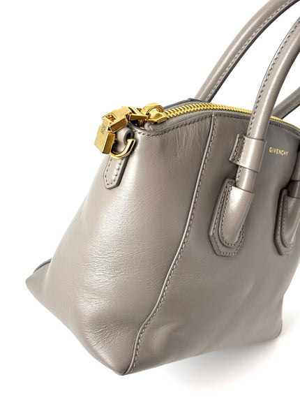 Preowned. Givenchy Soft Antigona Mini Gray. GAL0262|6147