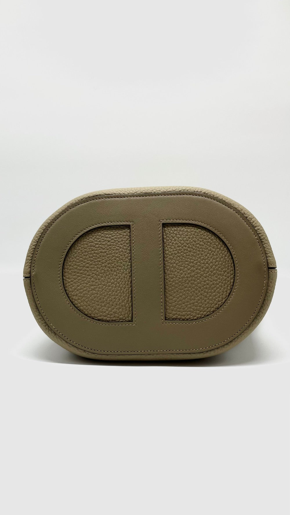 Brand New. Hermes In The Loop 23 Clemence Beige Marfa PHW. BAM008UH|5047
