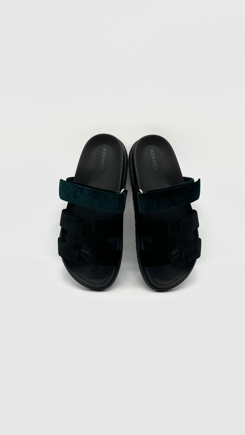 Unused. Hermes Chypre Velvet Black/Dark Green. 37|15375
