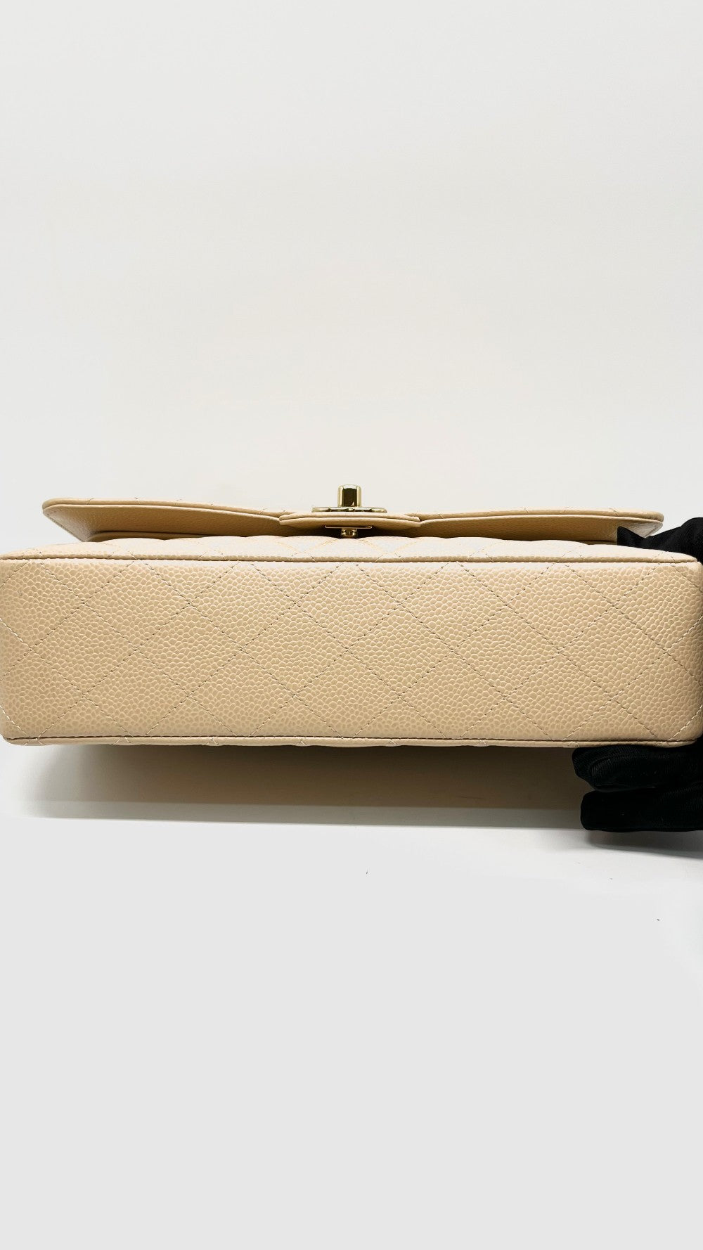 Like New. Chanel Medium Double Flap Caviar Beige GHW. U04NGEJ0|13132