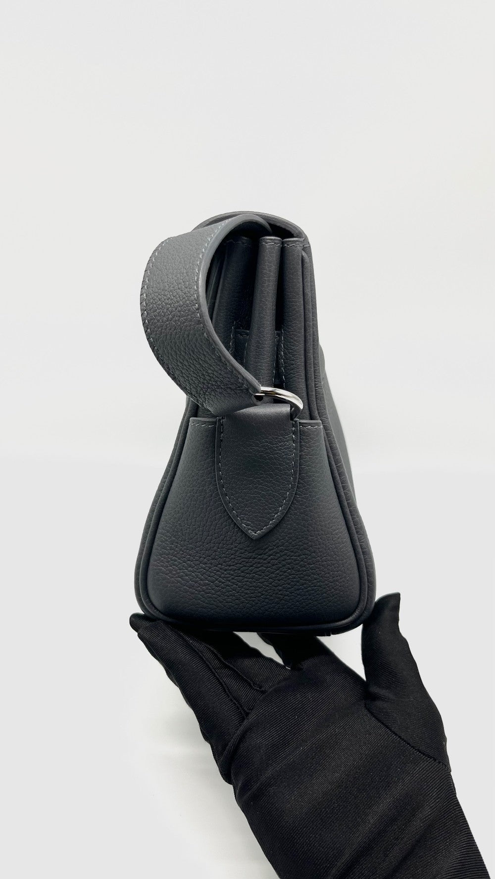 Brand New. Hermes Kelly Messenger Gris Mysty PHW. KMS918IM|14241