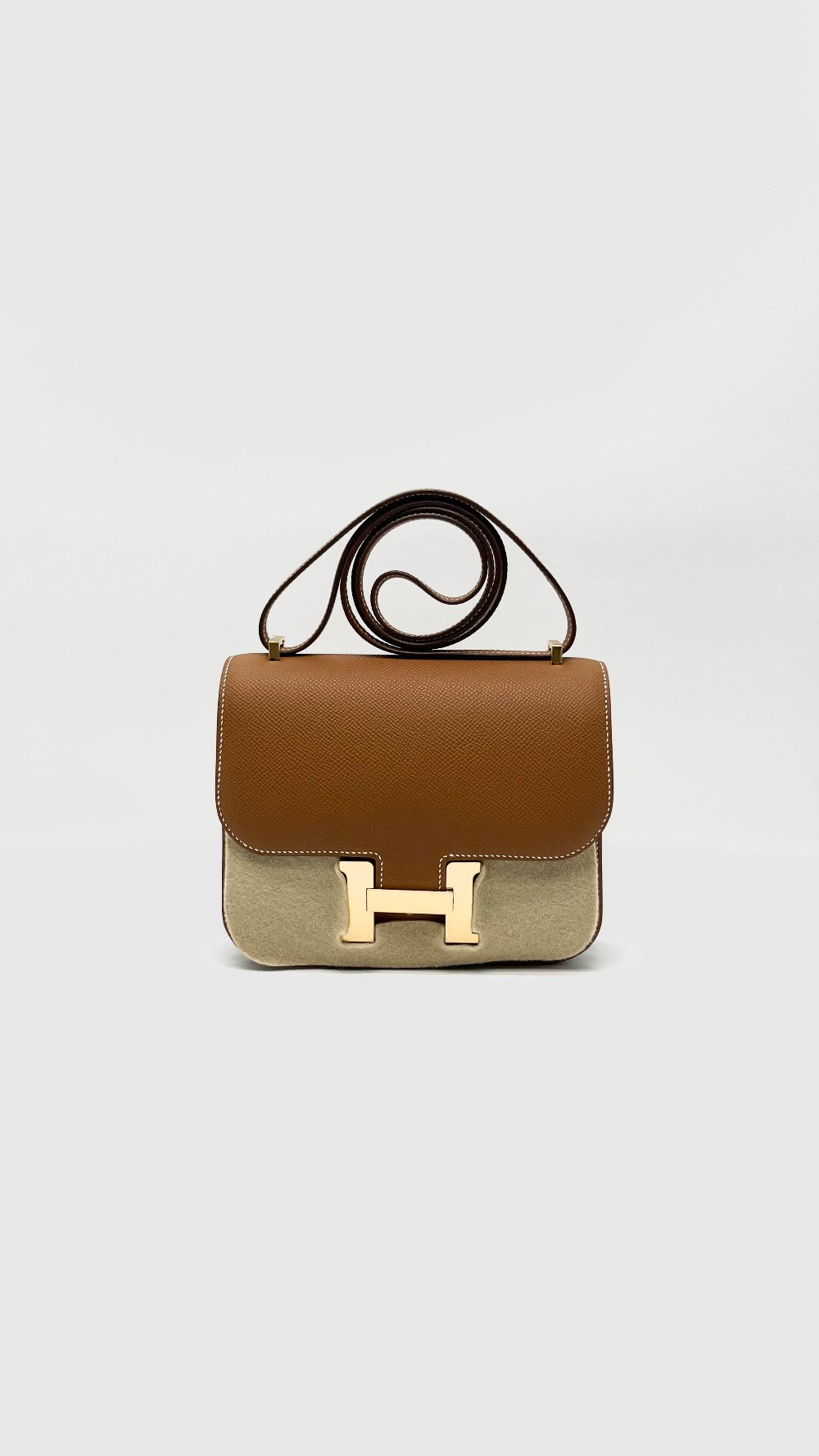 Brand New. Hermes Constance 18 Gold Epsom GHW. GAC167BU|16739