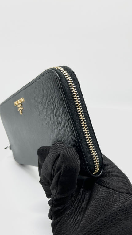 Preowned. Prada Long Zippy Wallet Saffiano Black GHW|5575