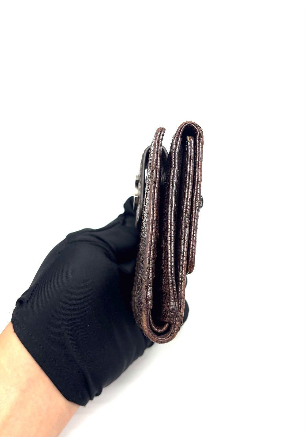 Preowned. Chanel Bifold Wallet Brown Caviar SHW. 10776392|16956