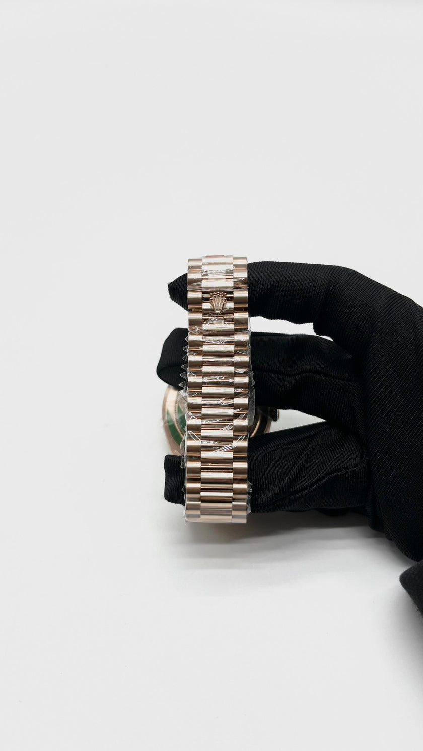 Brand New. Rolex Day-Date MOP Dial President Rosegold 40MM 2026|16840