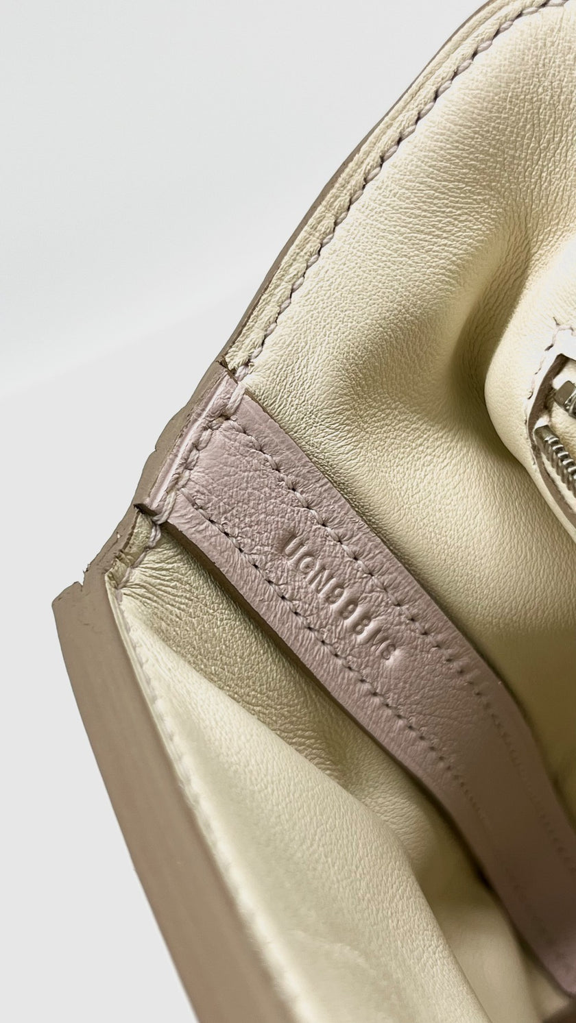 Like New. Hermes 24/24 Mauve Pale Evercolor PHW. UGN998MS|9701