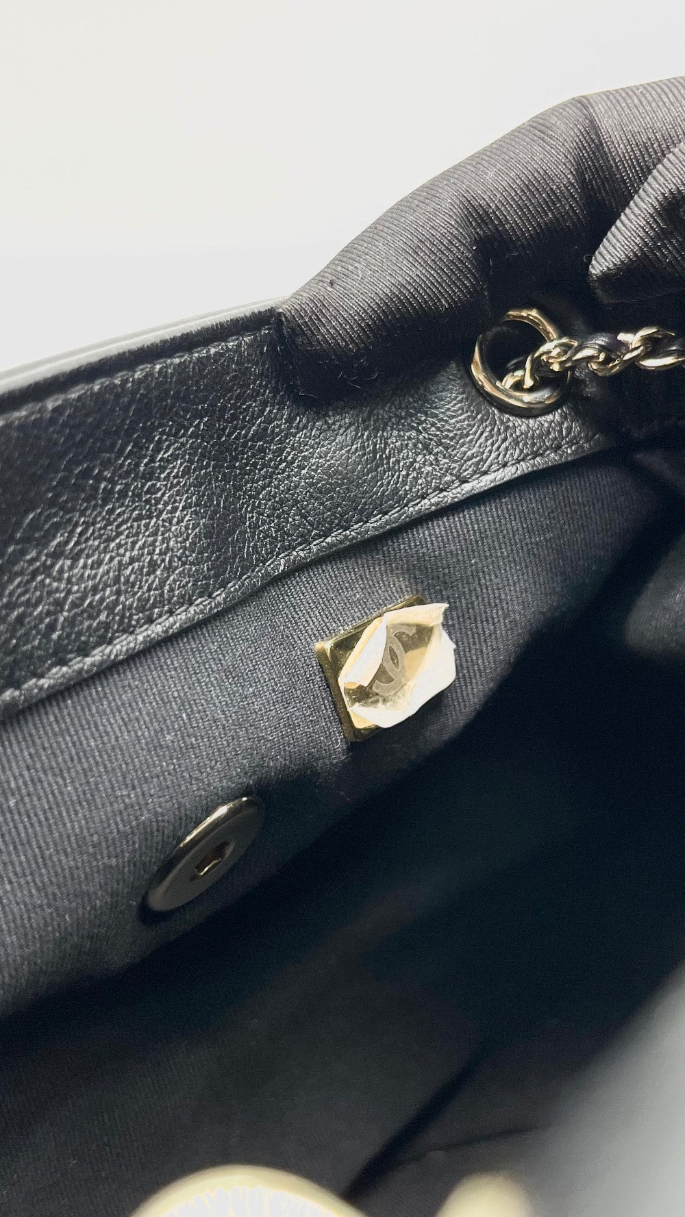 Like New. Chanel Duma Backpack Black Calfskin GHW. HL1N3P39|7734