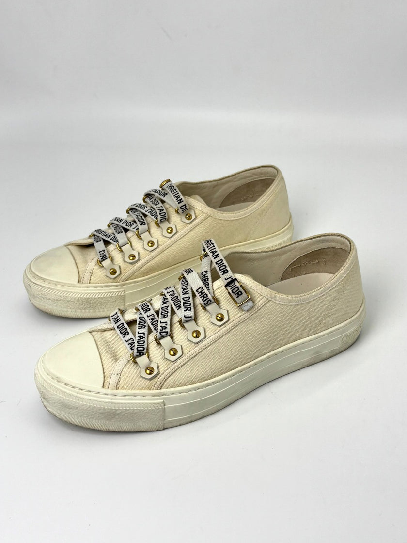 Preowned. Dior Sneakers Cream. 38|7682