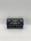 Unused. Chanel 19 Card Holder Flap Black Lambskin GHW. KL8KXL91|10071