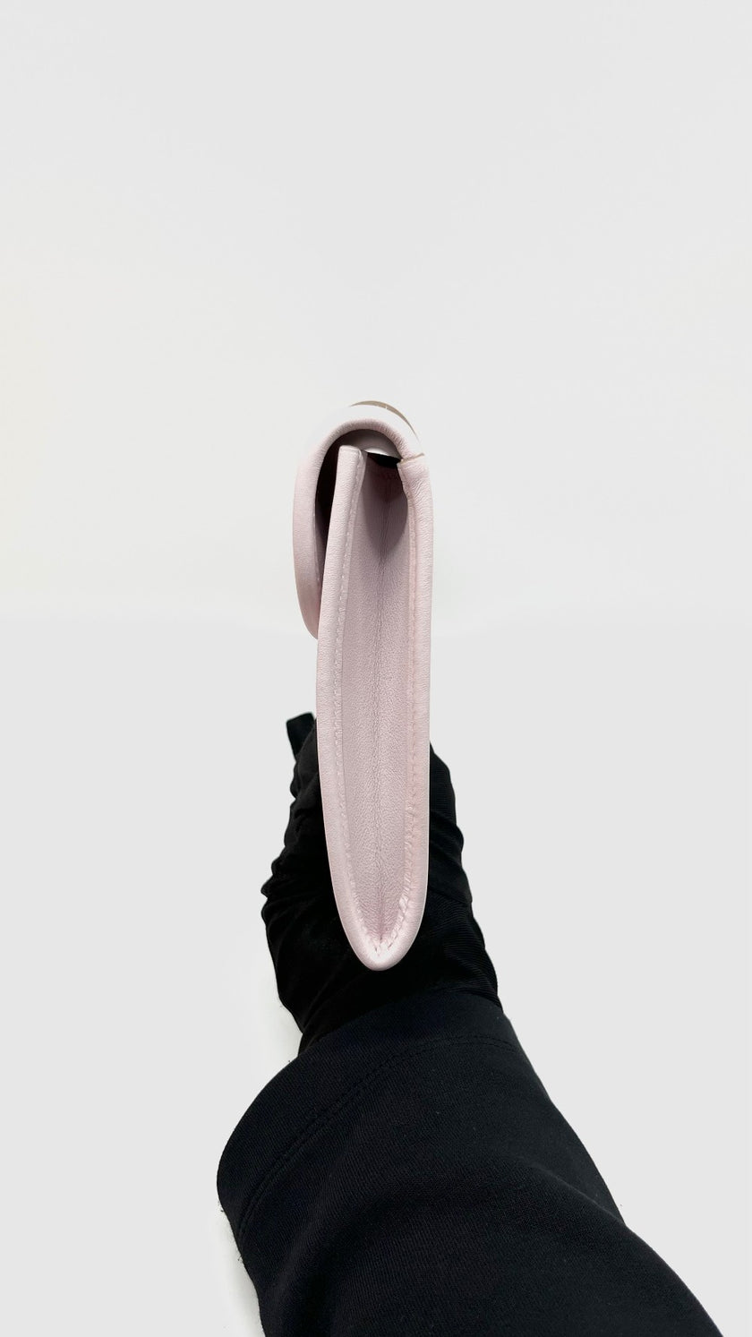 Like New. Hermes Jige Clutch Swift Mauve Pale. UBY303GY|13561