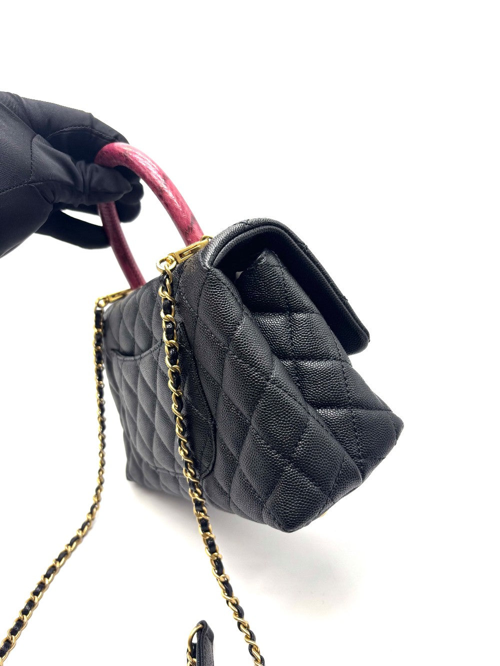 Preowned. Chanel Coco Handle Small Black Caviar Pink Python Handle. 26837080|17107