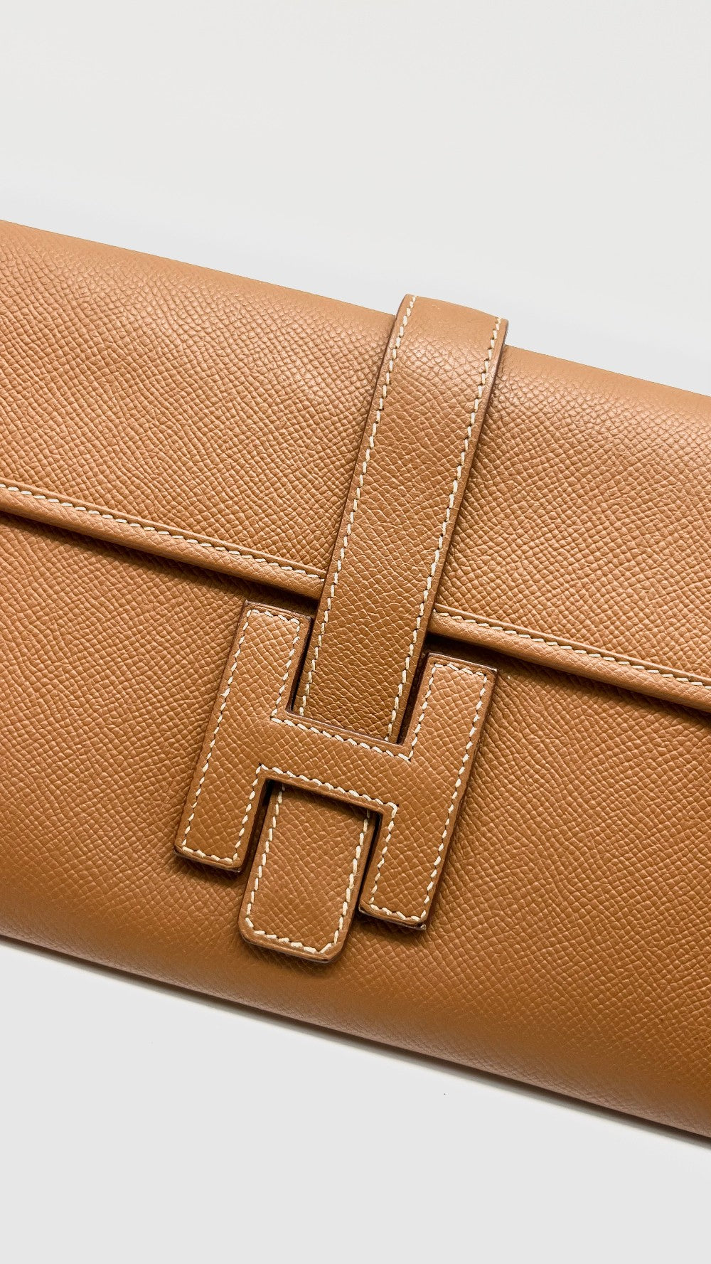 Preowned. Hermes Jige Clutch Gold Epsom. KP35|12999