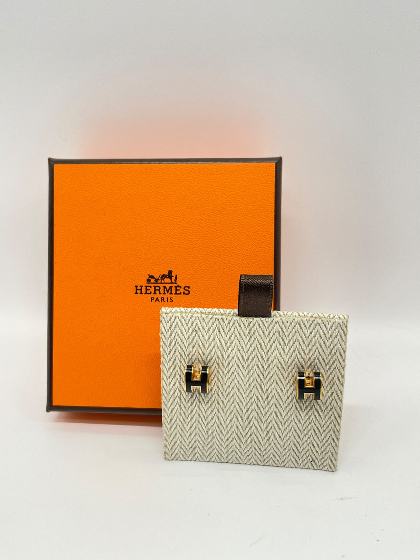 Brand New. Hermes H Pop Earrings Black|12540