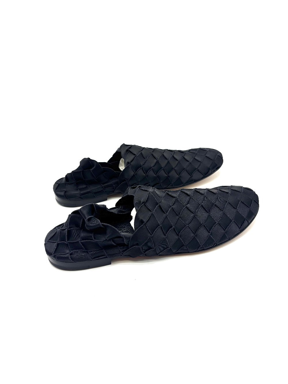 Like New. Bottega Intrecciato Loafers Black. 39.5|17426