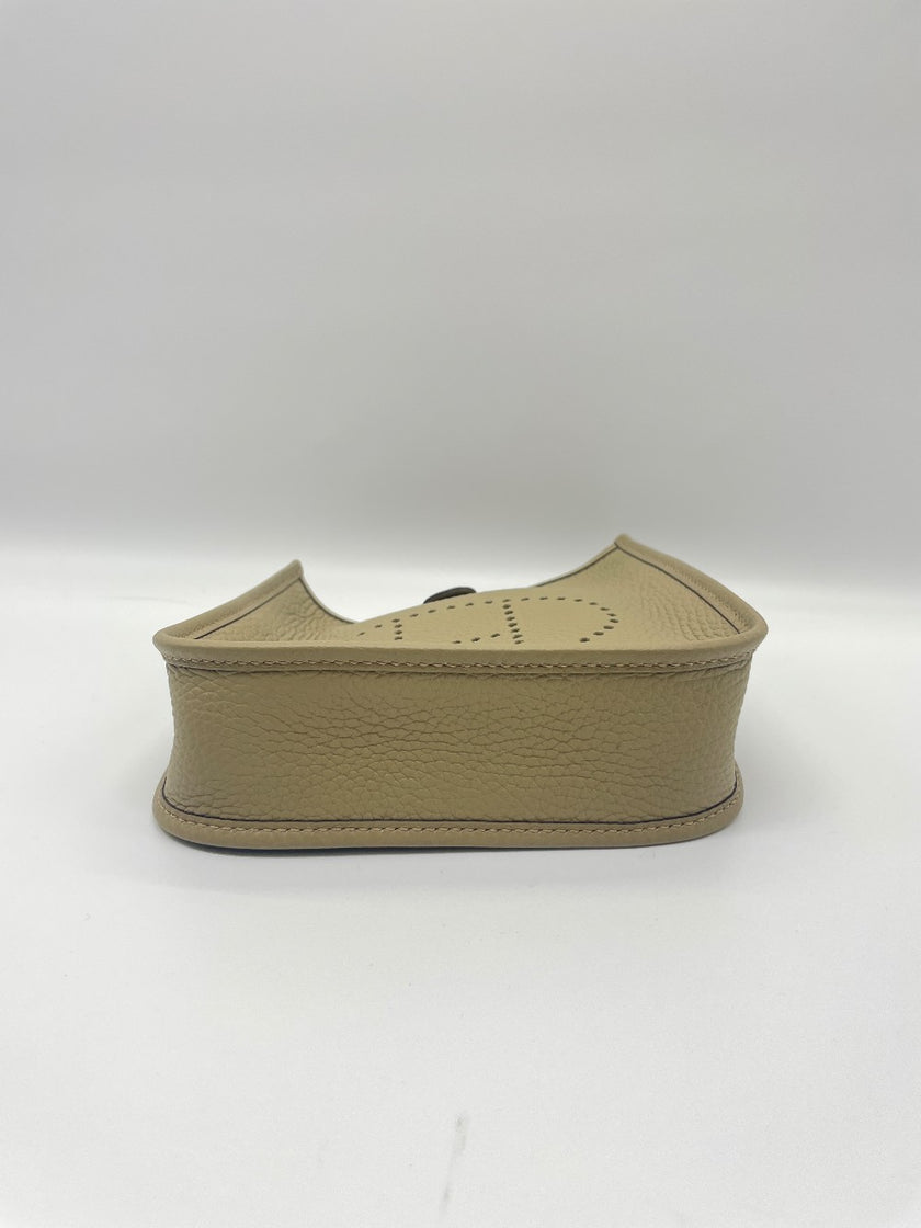 Unused. Hermes Evelyne TPM Beige Marfa Clemence GHW. WTS003AU|9061