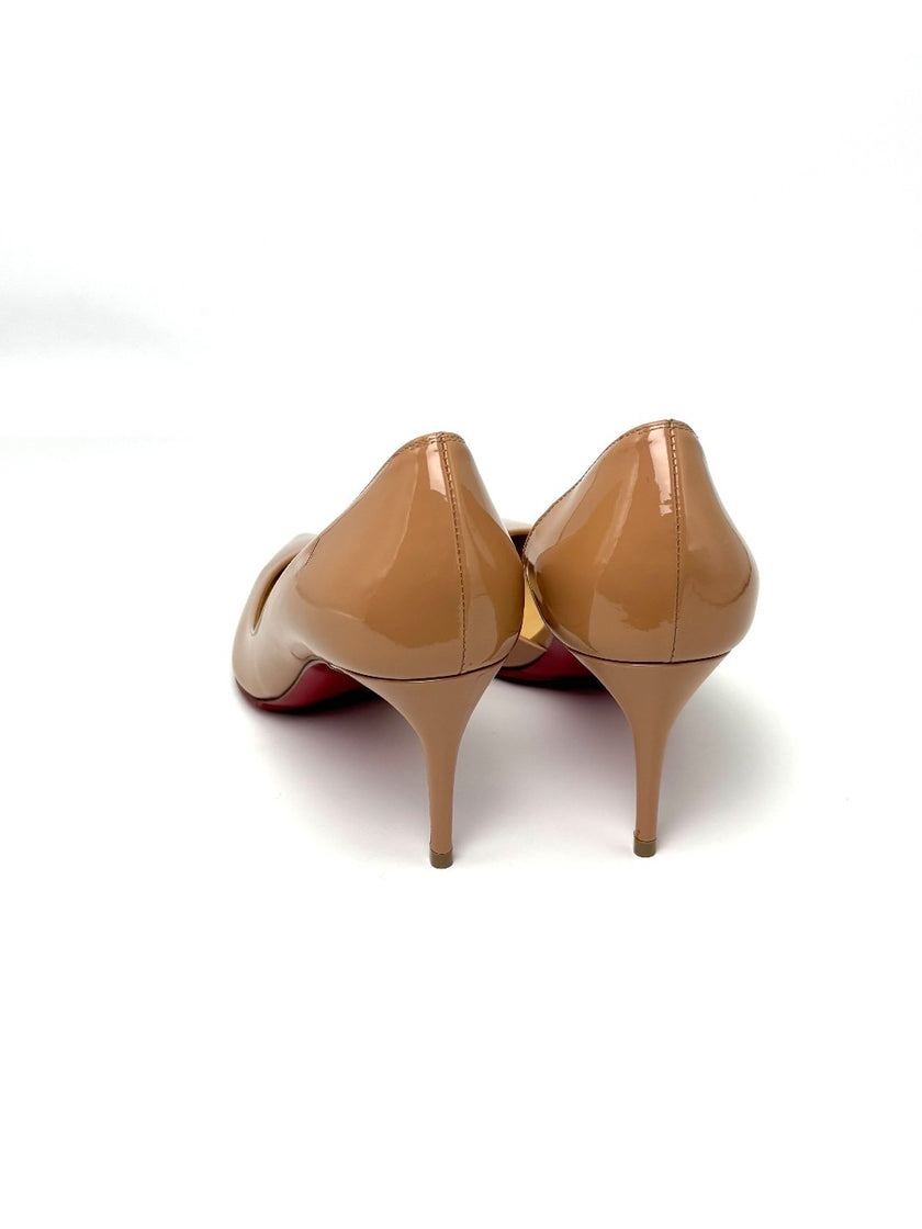 Preowned. Christian Louboutin Heels Nude Patent. 38|6427