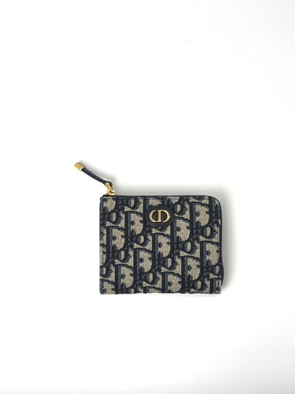 Like New. Dior 30 Montaigne Medium Blue Wallet. 43MA0235|6786